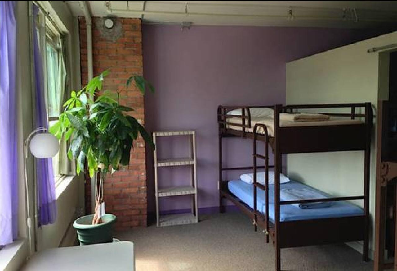 The Burlington Hostel Ngoại thất bức ảnh